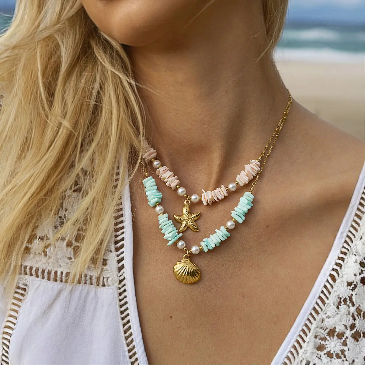 Mint Green Shell Patch Pearl Pendant Necklace