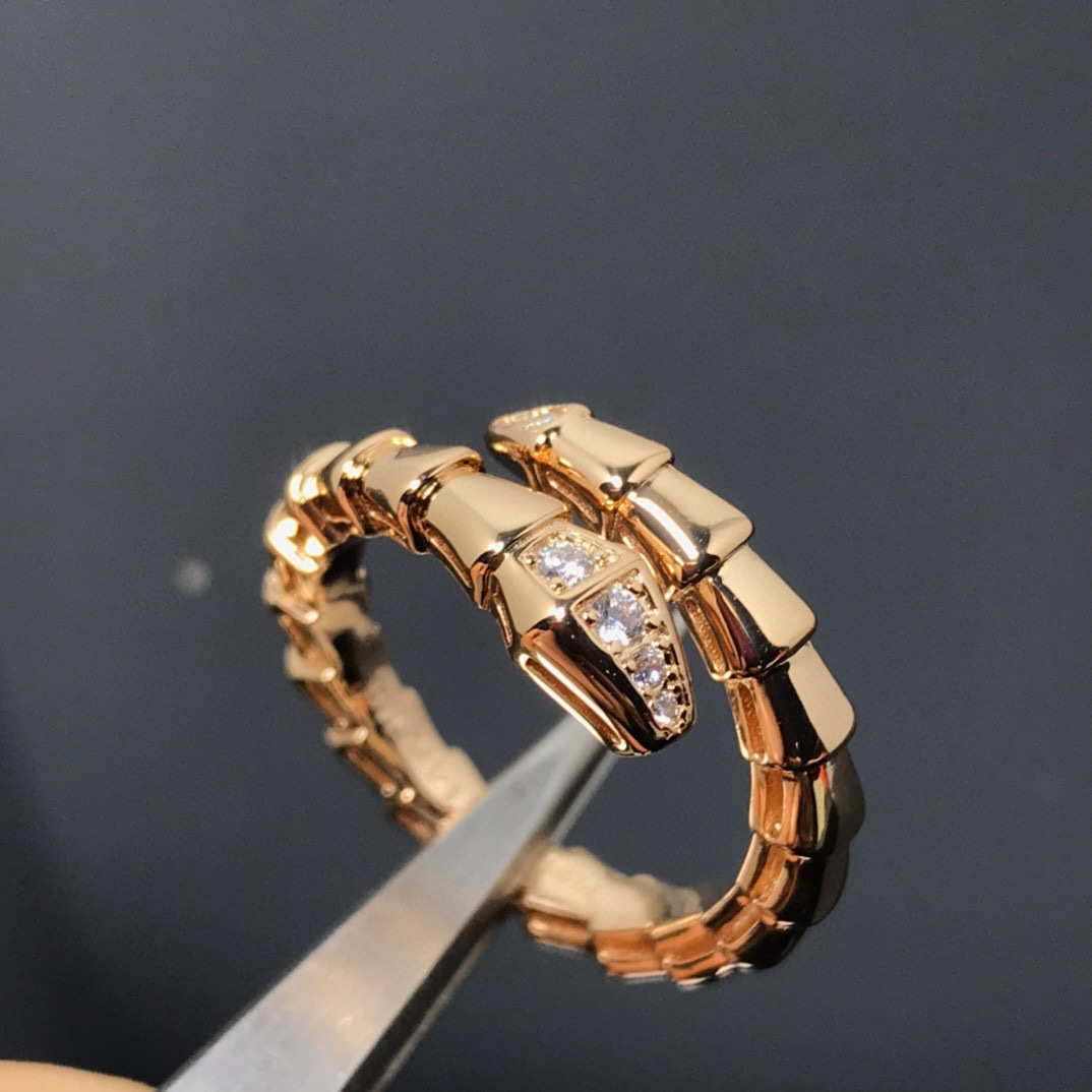 Female Creative Snake Diamond-studded Ring