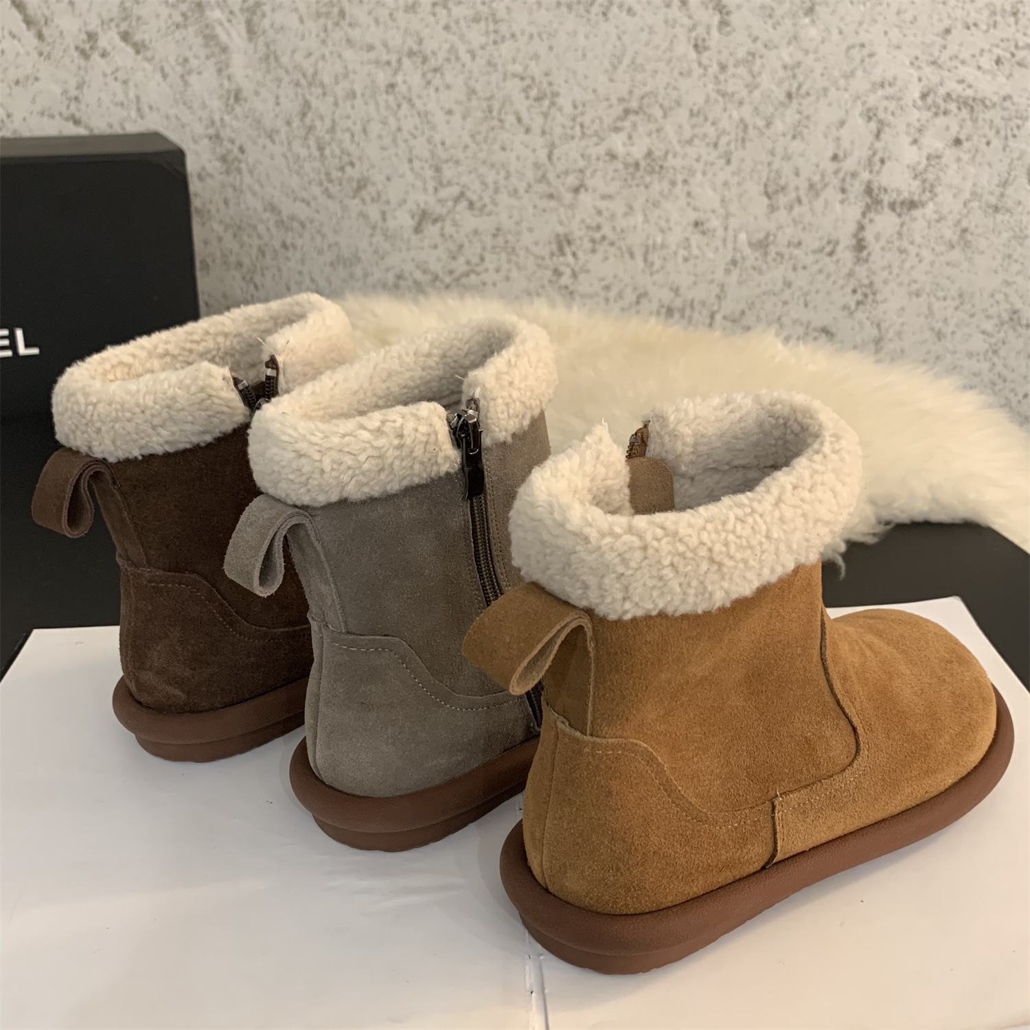 Womens Fashionable Retro Flat-Footed Furry Ankle Boots