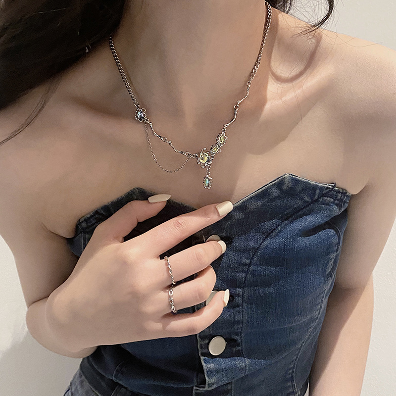 Moonstone Tassel Stitching Necklace Female Texture