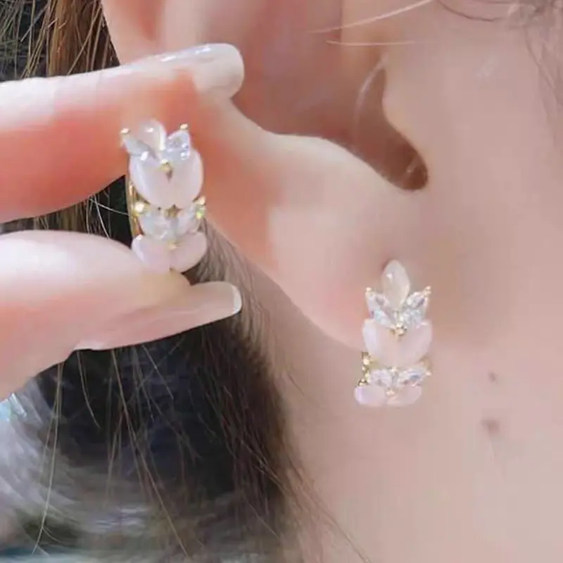 Wheat-ear Cats-eye Stone Minimalist Zircon Ear Clips