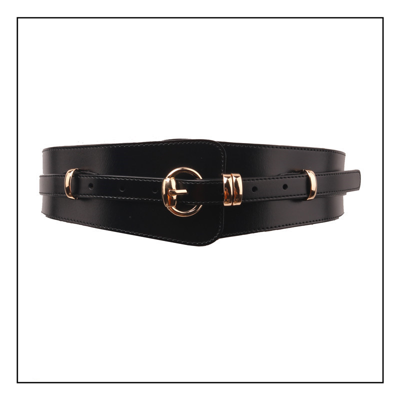 Fallwinter Fashion Coat With A Wide Waist Belt