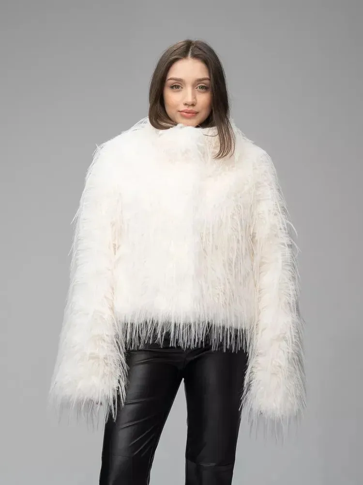 Women's Thick Plush Fashion Warm Fur Coat - Creamy White