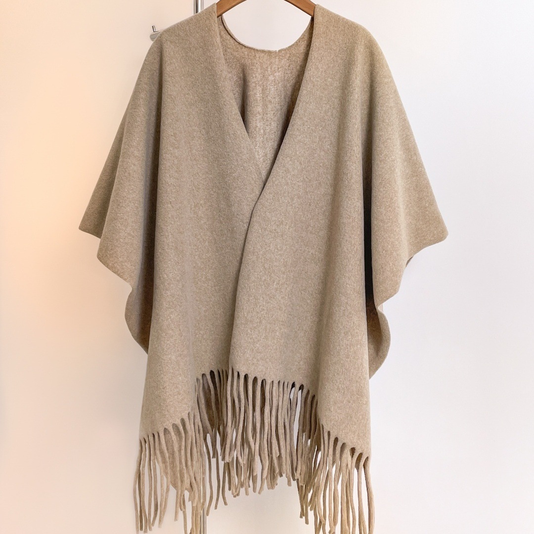 Solid Color Fashion Retro High-grade Travel Warm Outerwear Cloak Robe