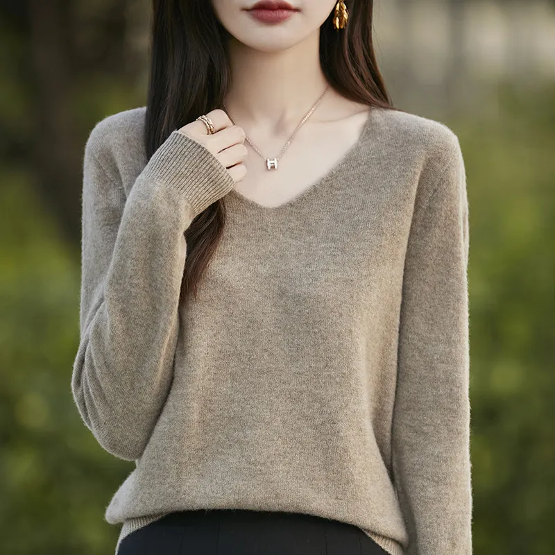 Front Line Ready-made Garments Seamless Knitwear For Women - Elegant Camel
