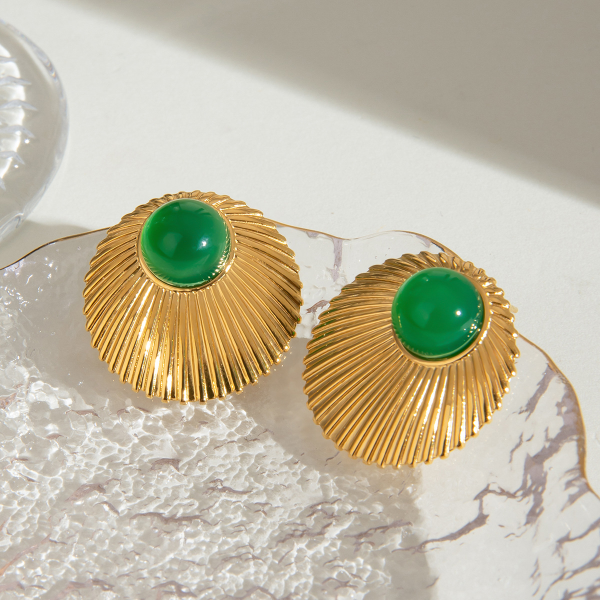 Stainless Steel Green Agate Threaded Round Earrings