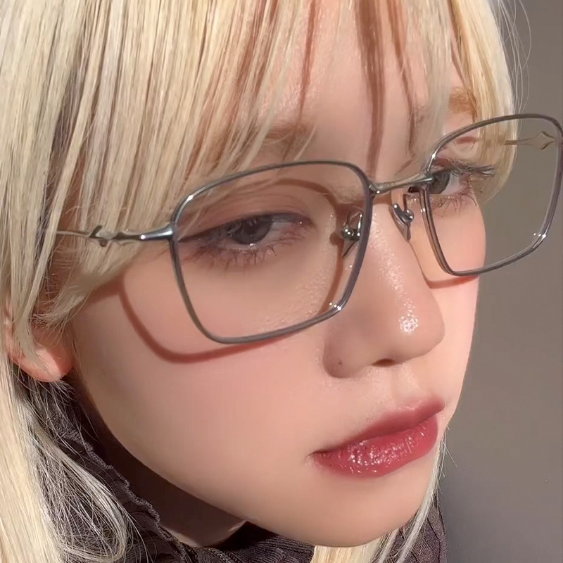 Anti Blue Light Metal Flat Light Eyeglass Frame - Image 11