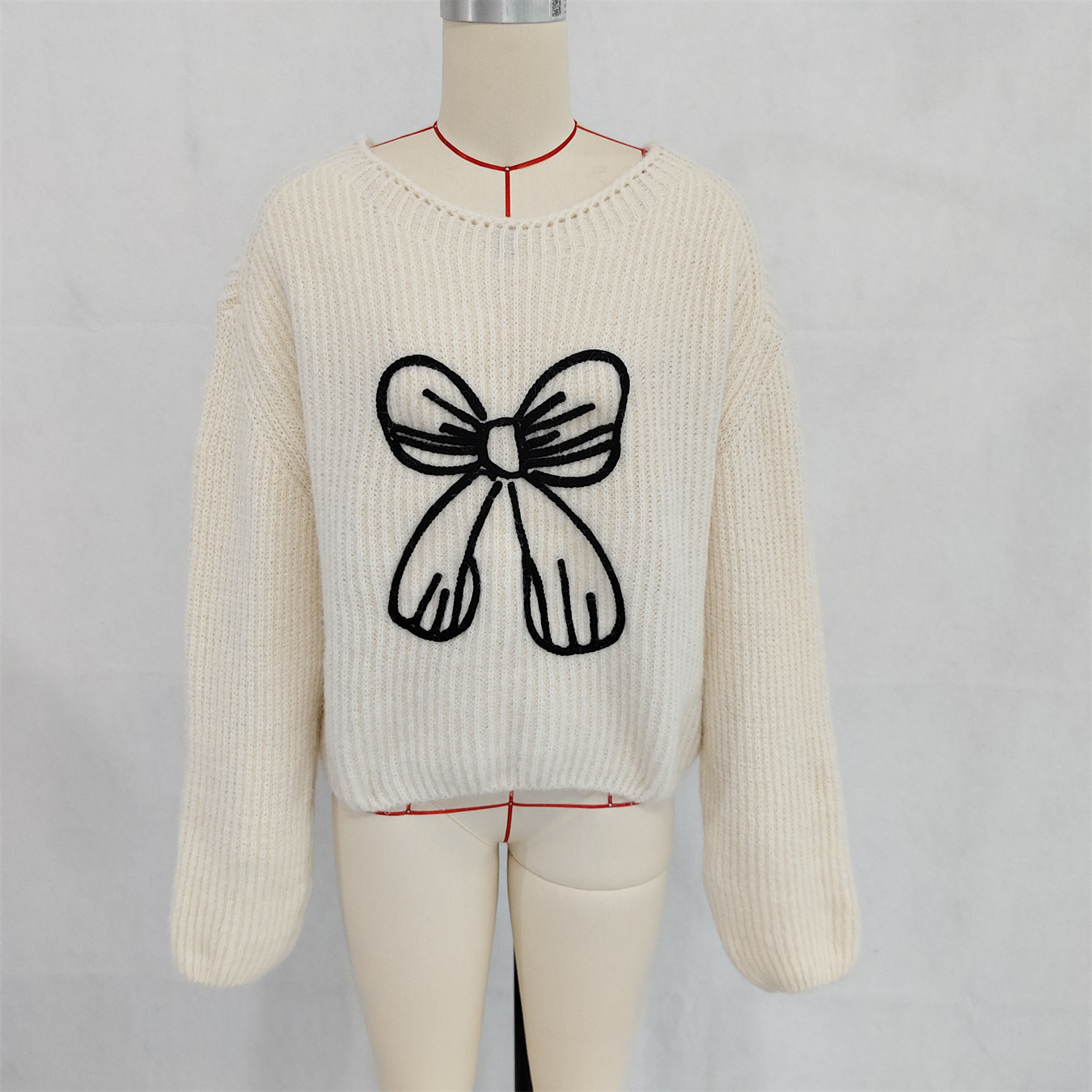 Simple Casual Bow Embroidery Decoration Knitted Long Sleeve Sweater