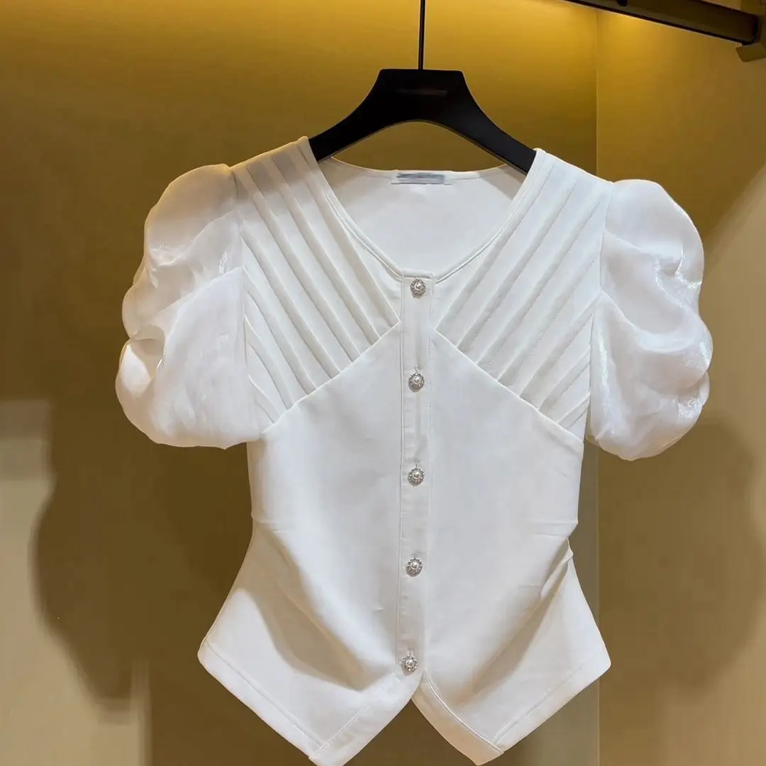 Versatile Figure-flattering Top With Puff Sleeves