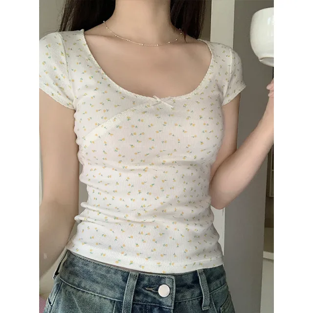Bow Short sleeved T shirt Scoop Short Desire Style T shirt Yellow Pattern On White - Shop at LoveMi