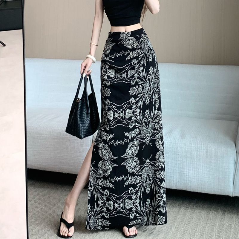 Figure-flattering Slimming Stylish And Chic Side-slit Sheath Skirt