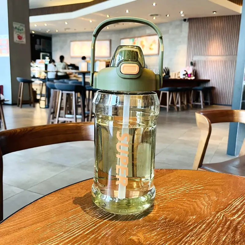 Large Capacity High Temperature Resistant Sports Cup With Lid