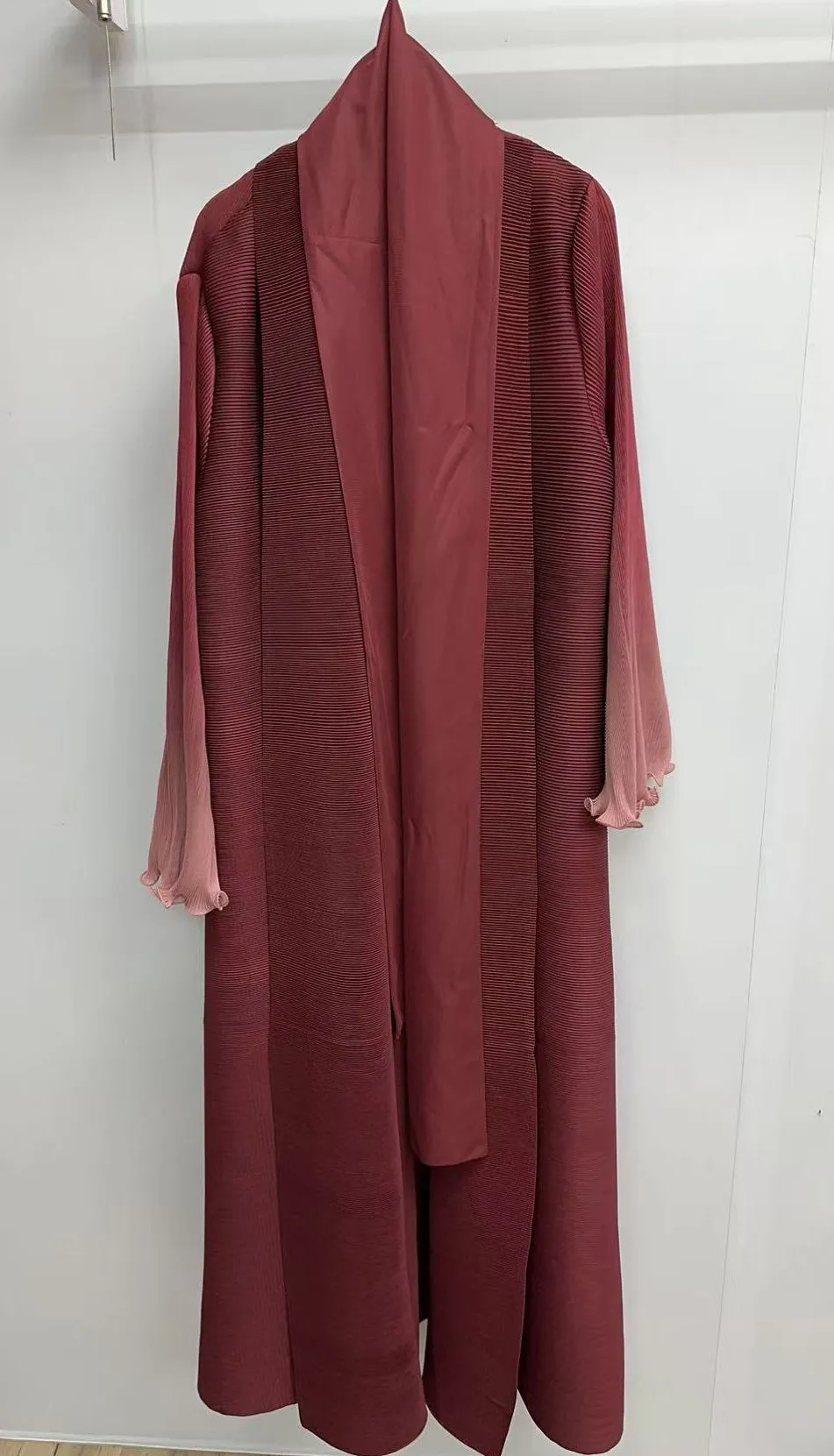 Pleated Long Shawl Women's Fashionable Elegant Gradient Cardigan - Red