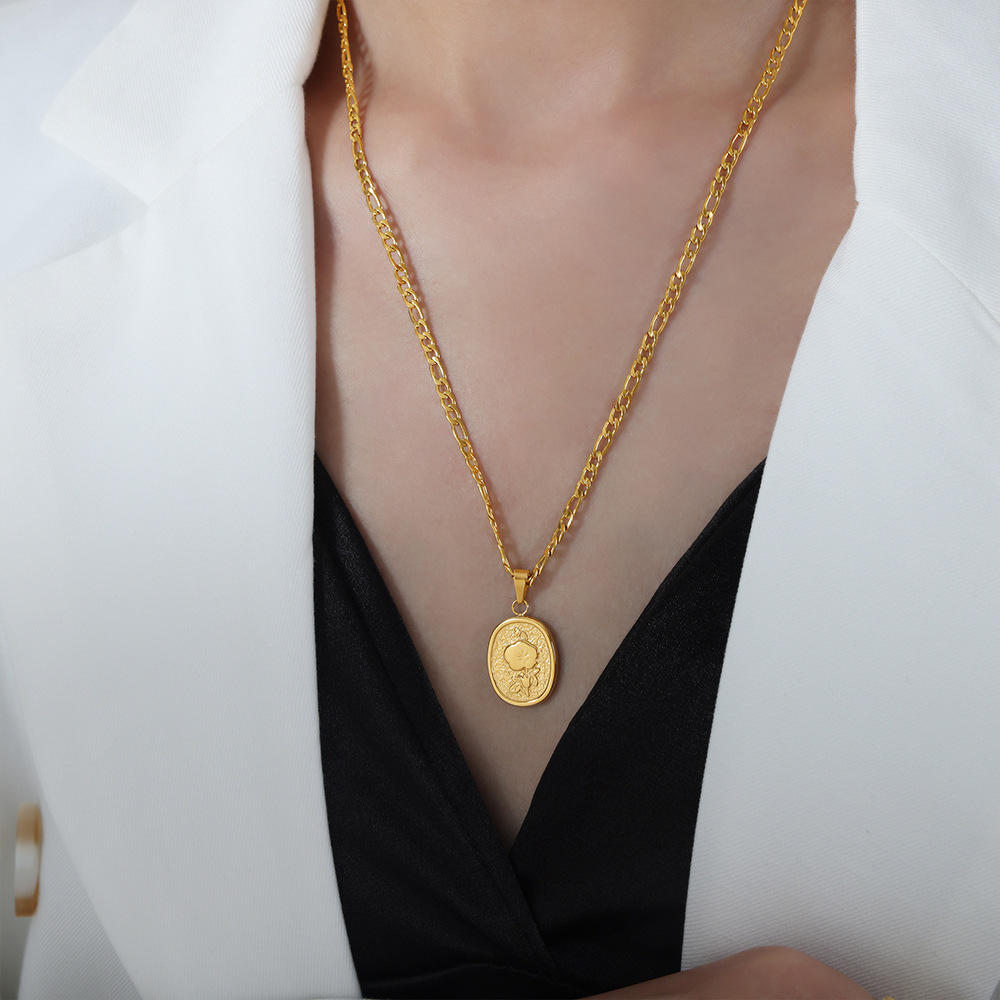 Women's Personalized Fashion Titanium Steel Flower Pendant Necklace