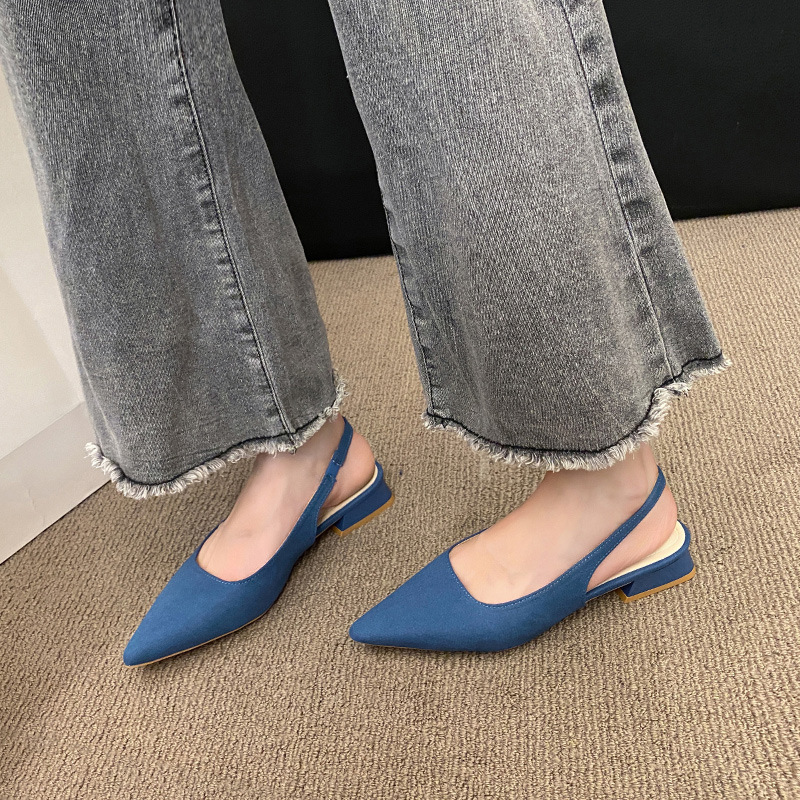 Pointed-Toe Chunky Heel Shoes, picture 5 of 6