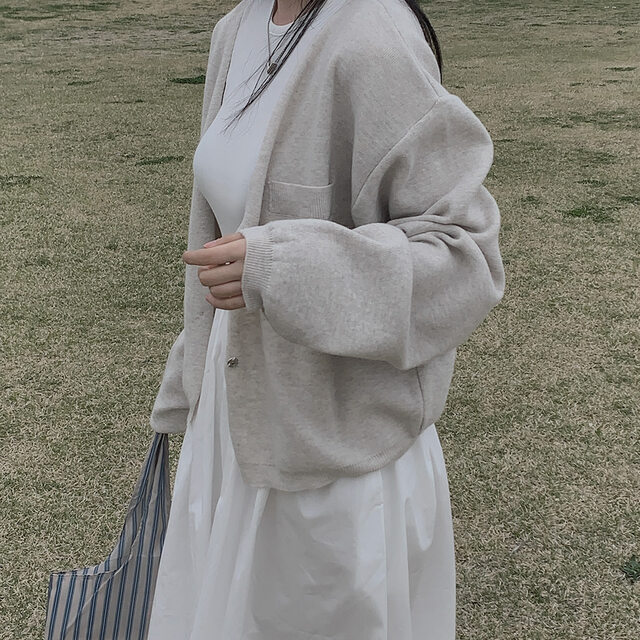 Idle Style V-neck Buckle Soft Loose All-match Long-sleeved Knitted Cardigan