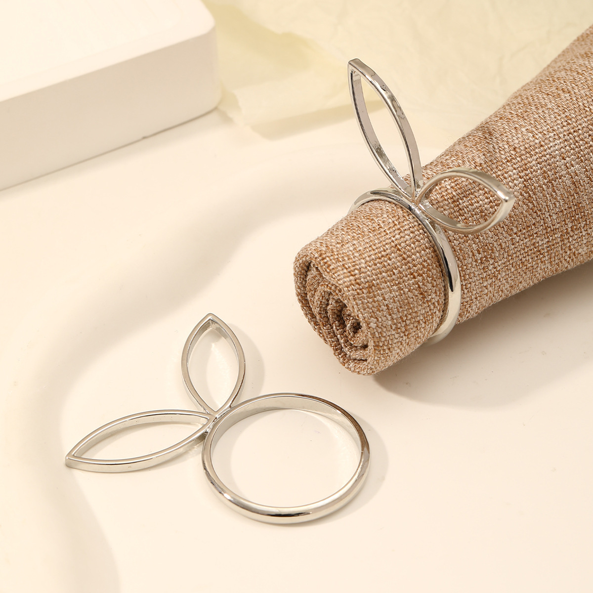 Fashion Alloy Rabbit Head Ring