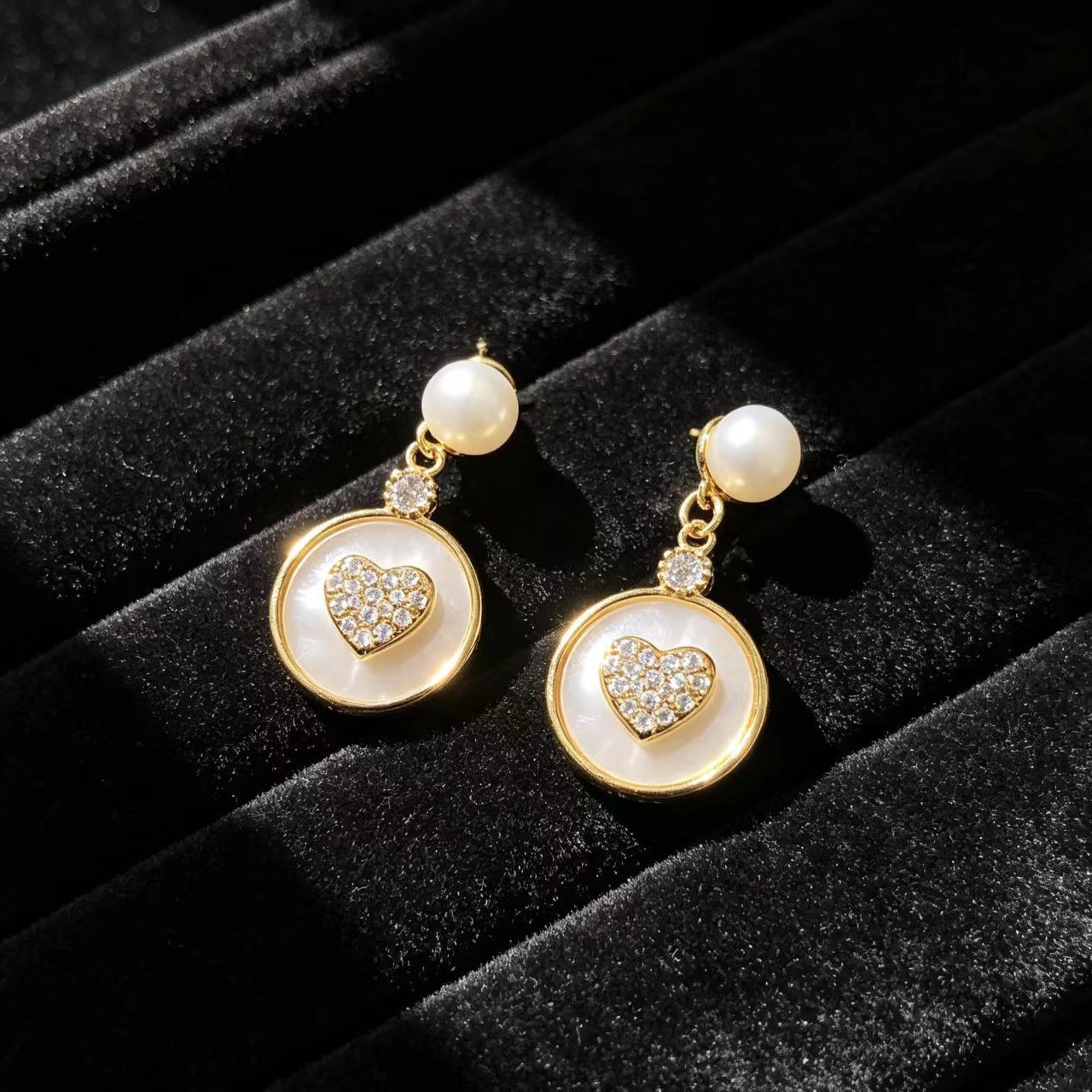 https://cf.cjdropshipping.com/quick/product/68f84117-1477-4811-bc4f-39ab35217e4b.jpg