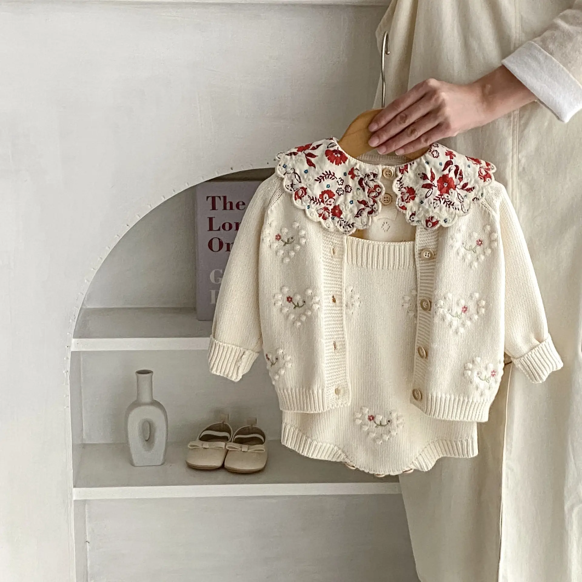 Girl's Knitted Cardigan Autumn And Winter Two-piece Suit Baby And Infant Polka Dot Heart-shaped Embroidered Cardigan Romper