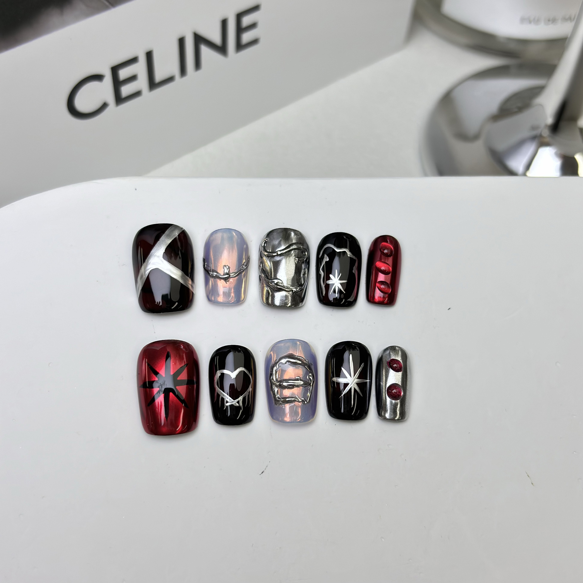 Handmade Dark-chic Wearable Nails For A Fierce Edgy Look