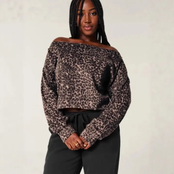 Ladies' Casual Leopard Print Off-shoulder Sweatshirt