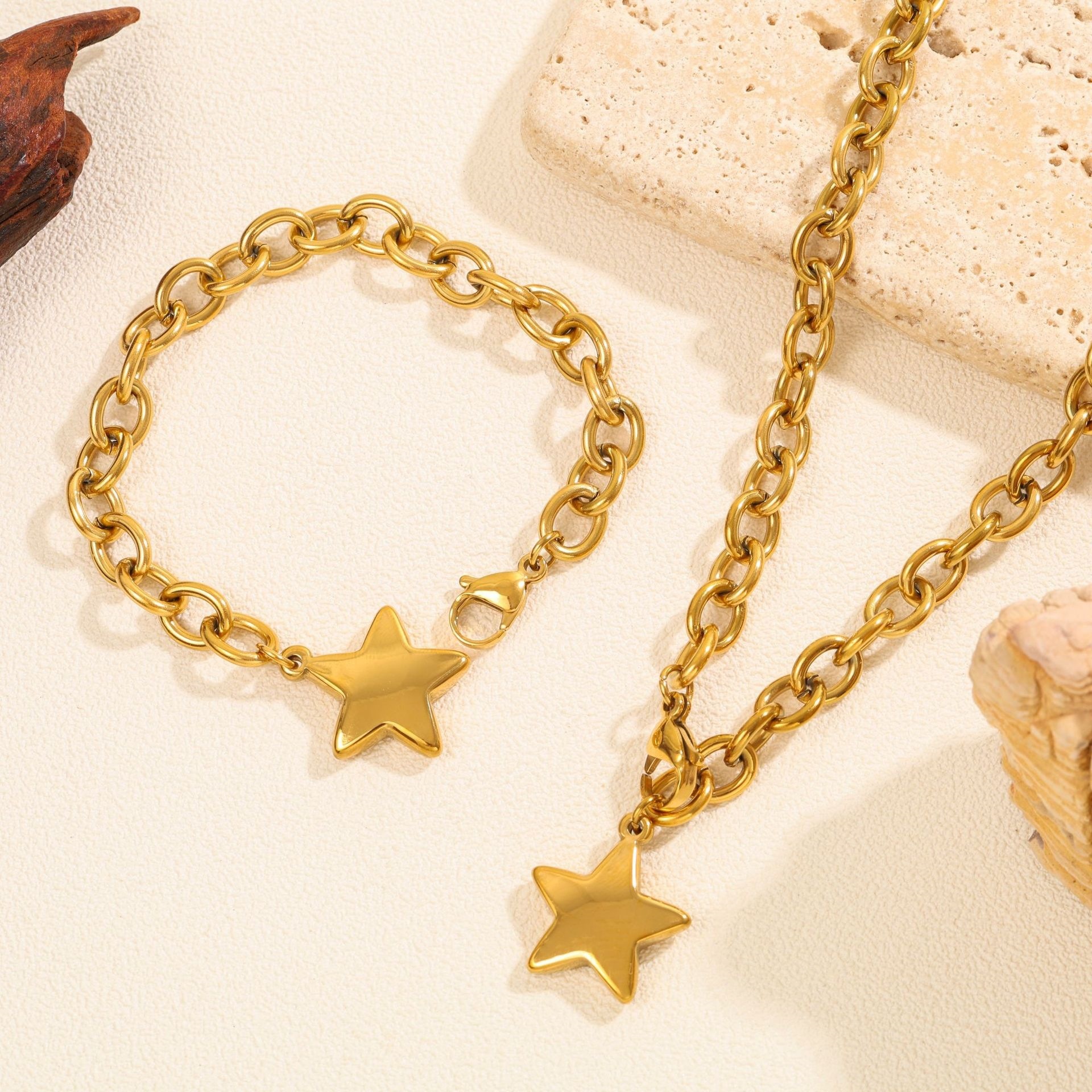 Five-pointed Star Chunky Chain Necklace Set