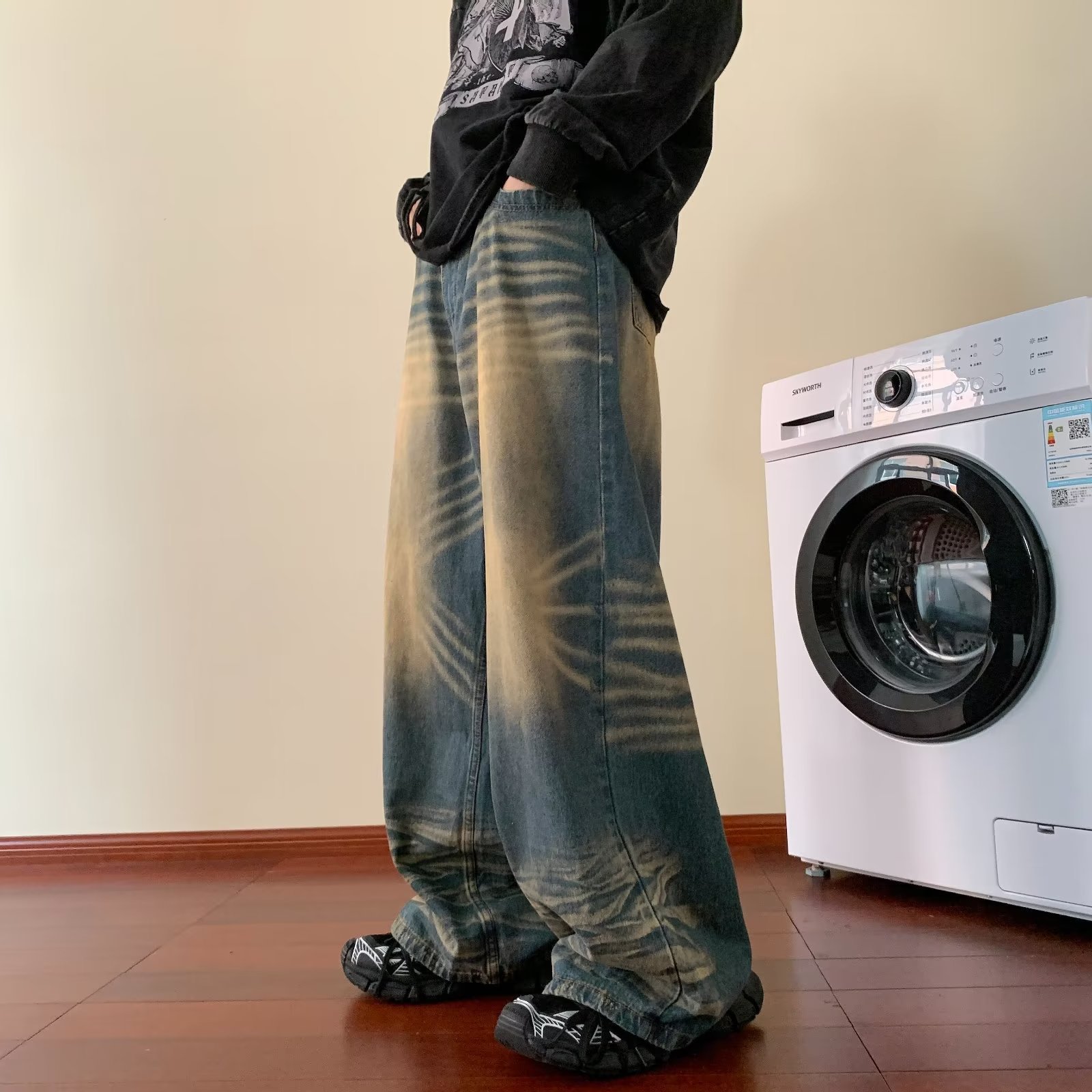 American Retro Jeans Worn Looking Washed-out