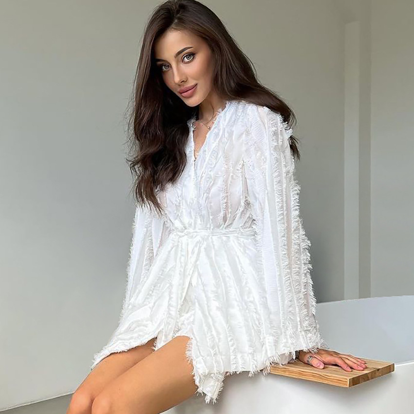 طقم نسائي نوم قطعتين بأكمام طويلة وتصميم ريشة أزياء