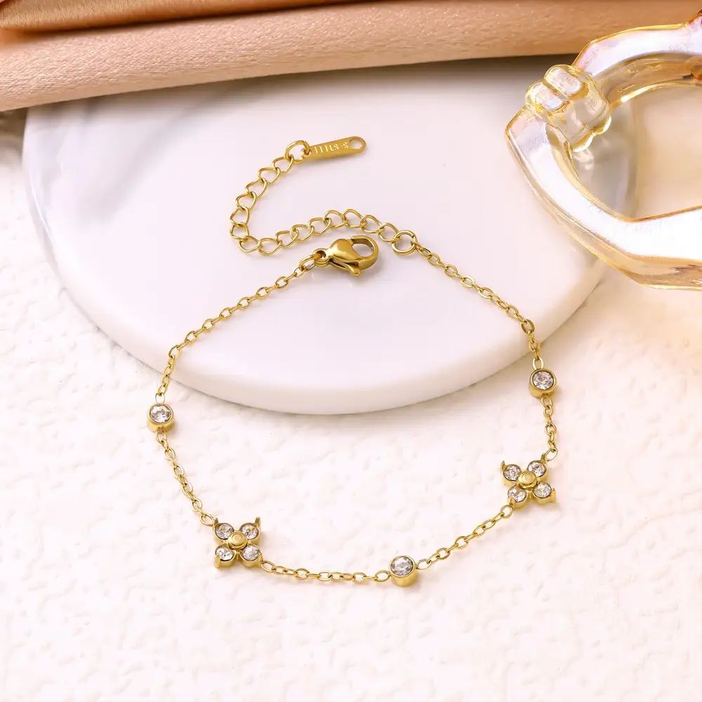 Simple And Versatile Retro Niche Floral Hand Jewelry