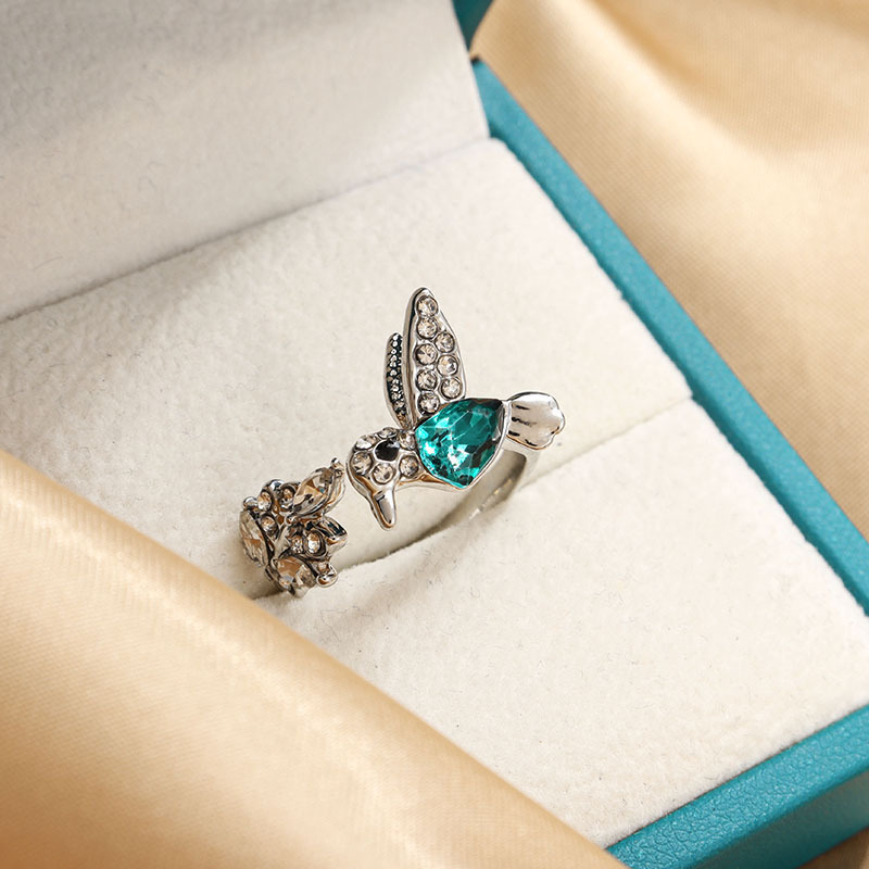 Stylish Green Hummingbird Ring