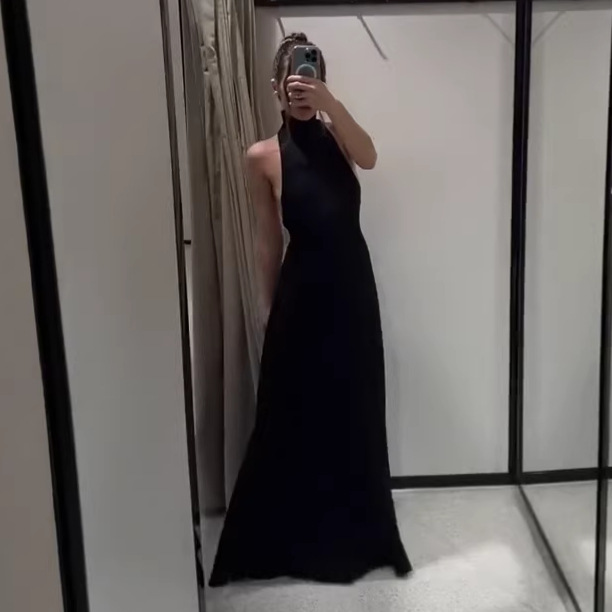 Half High Neck Sleeveless Slim Fit Casual Backless Dress