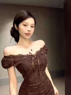 New Design Sense V-neck Lace Short Sleeve Dress Women - Brown - View 1