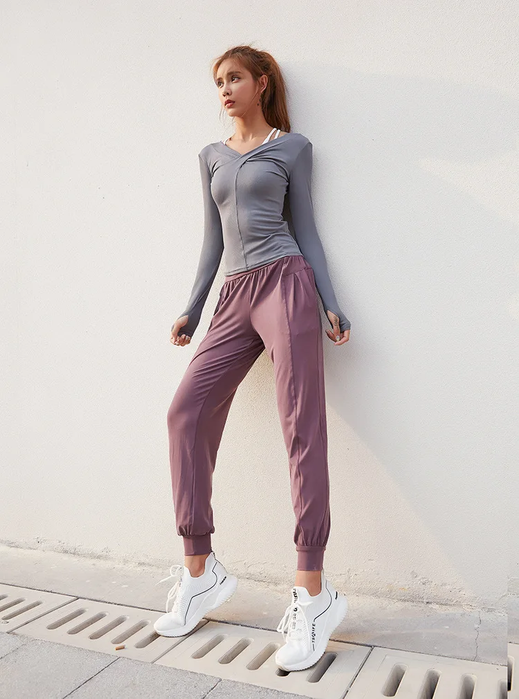 Title 18, Waist seal lettering sports trousers designed f...