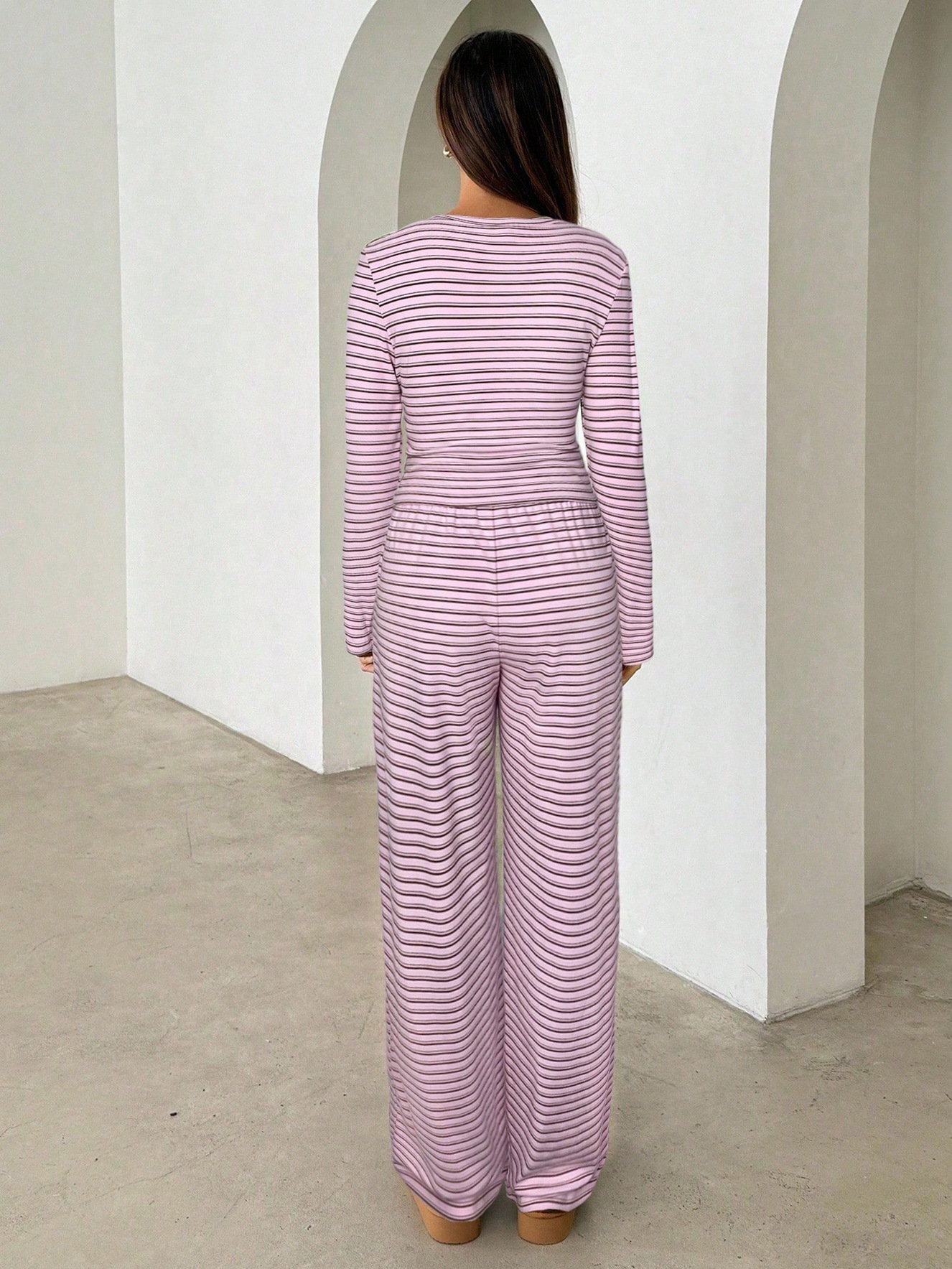 Pink color option for women's striped knit two-piece set