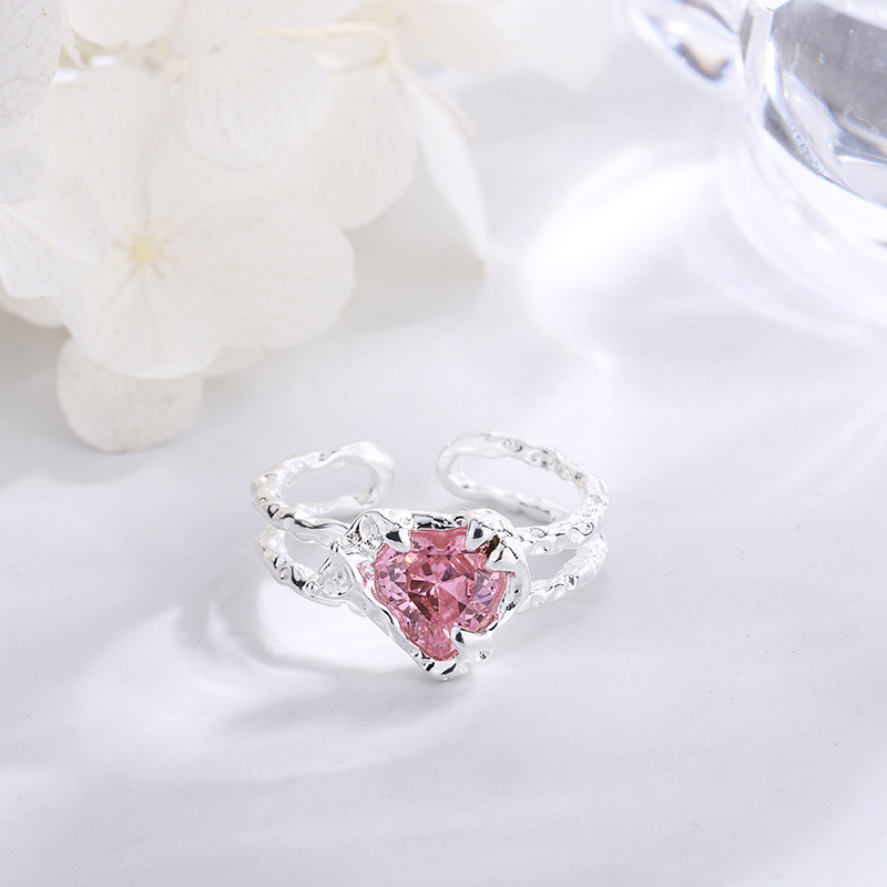 Fashion Elegant Heart Ring For Women