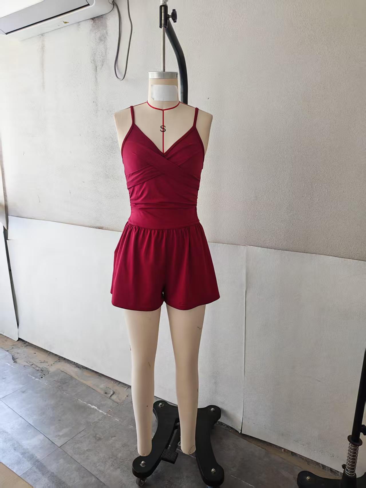 Buy Women's Clothing Online | Buy Trending Dresses for Women