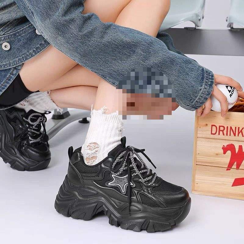Breathable Versatile Black Chunky-soled Casual Sneakers