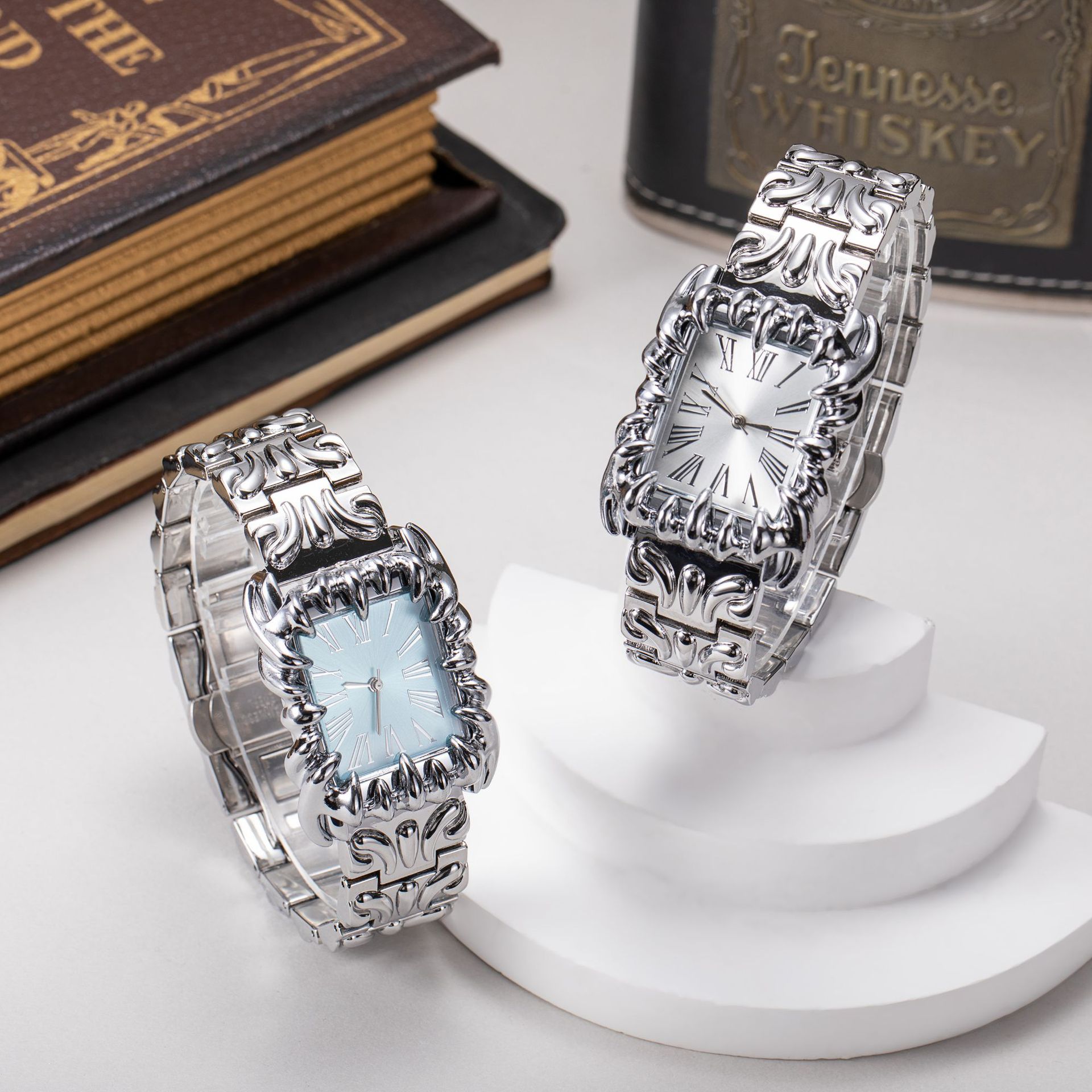 European And American Style Retro Personalized Embossed Irregular Shaped Pointed Claw Mens Watch 10