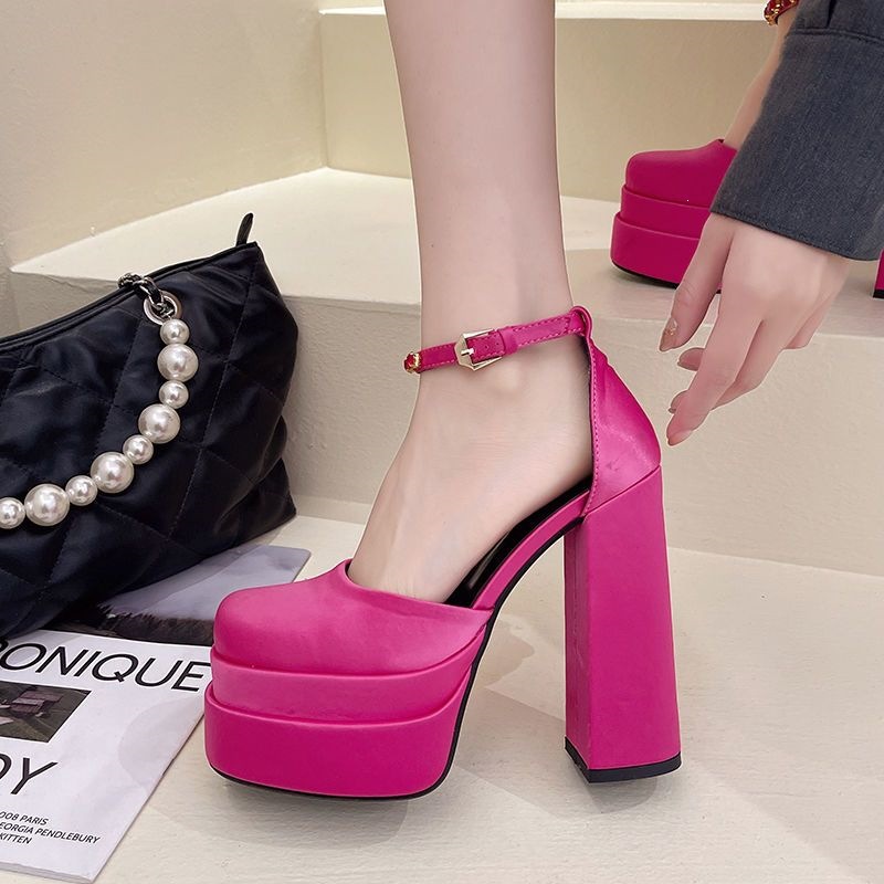 Lady's Open-toe Bag With Casual Sandals 8