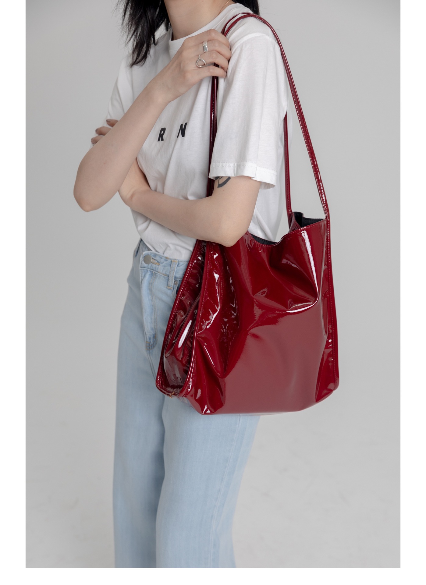 Title 5, Bolsa de ombro New Ins Soft Patent Leather com ...