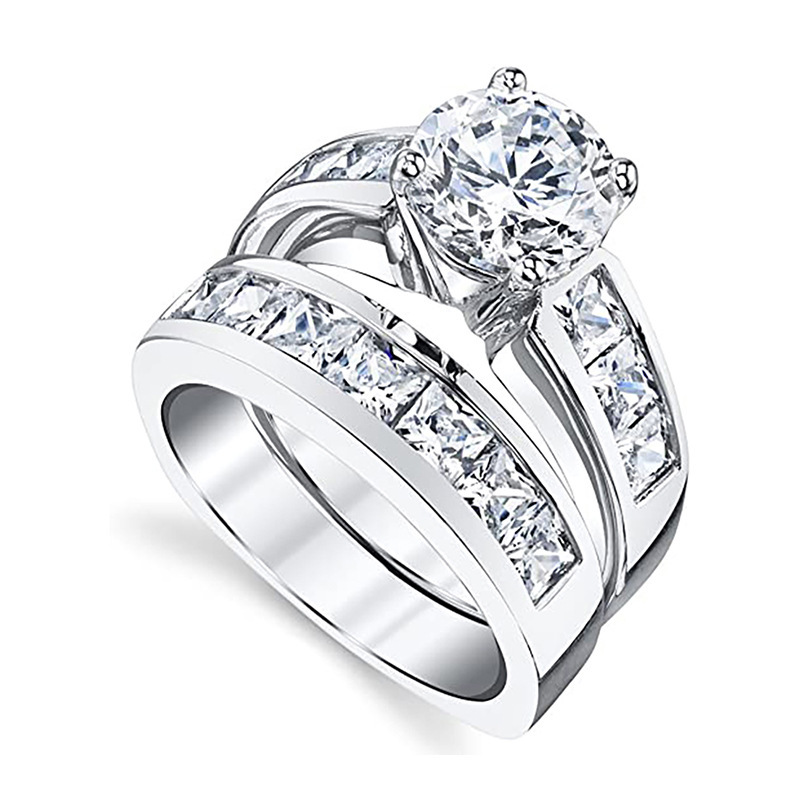 Fashionable Diamond-studded Couple Rings