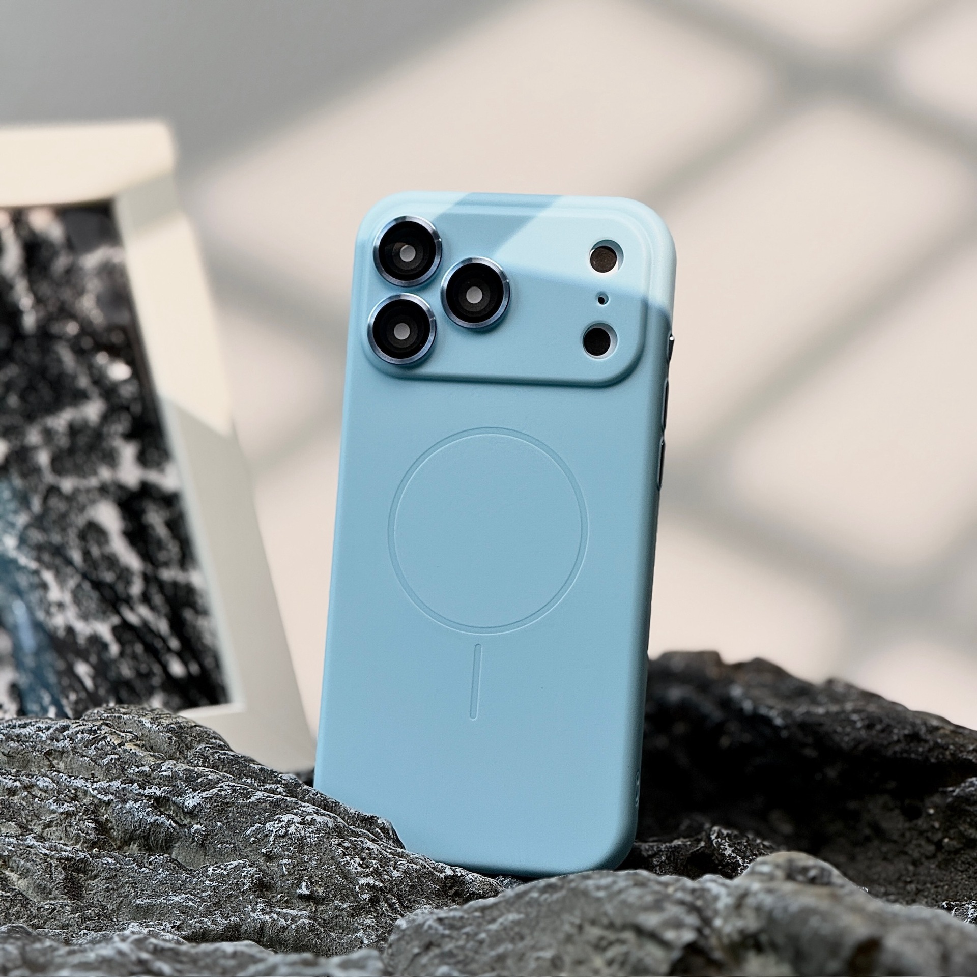 Frosted Skin Feeling Magnetic Suction Phone Case Lens Protector All-inclusive Drop-resistant - Image 6