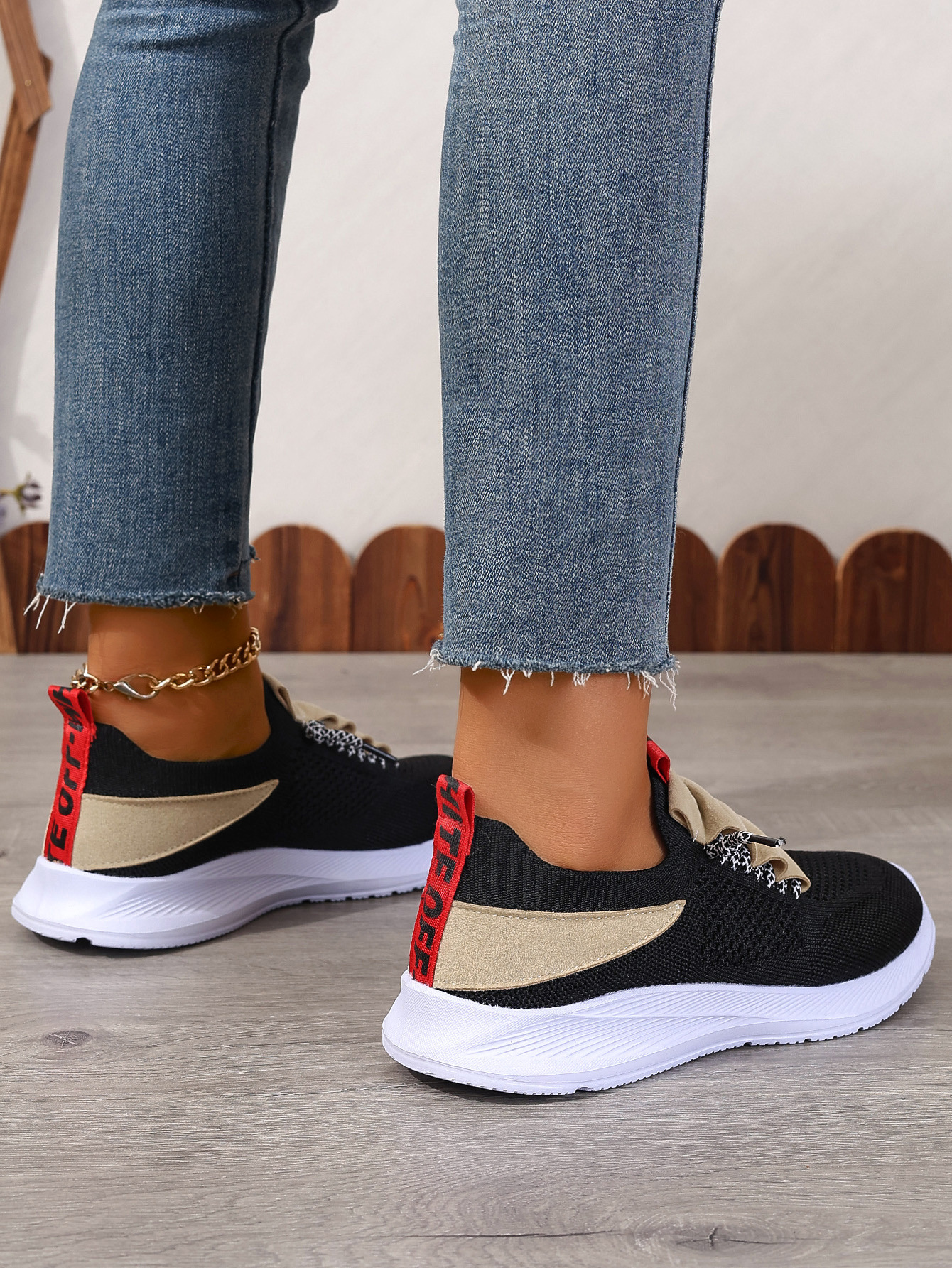Non-Slip Round-Toe Casual Sneakers
