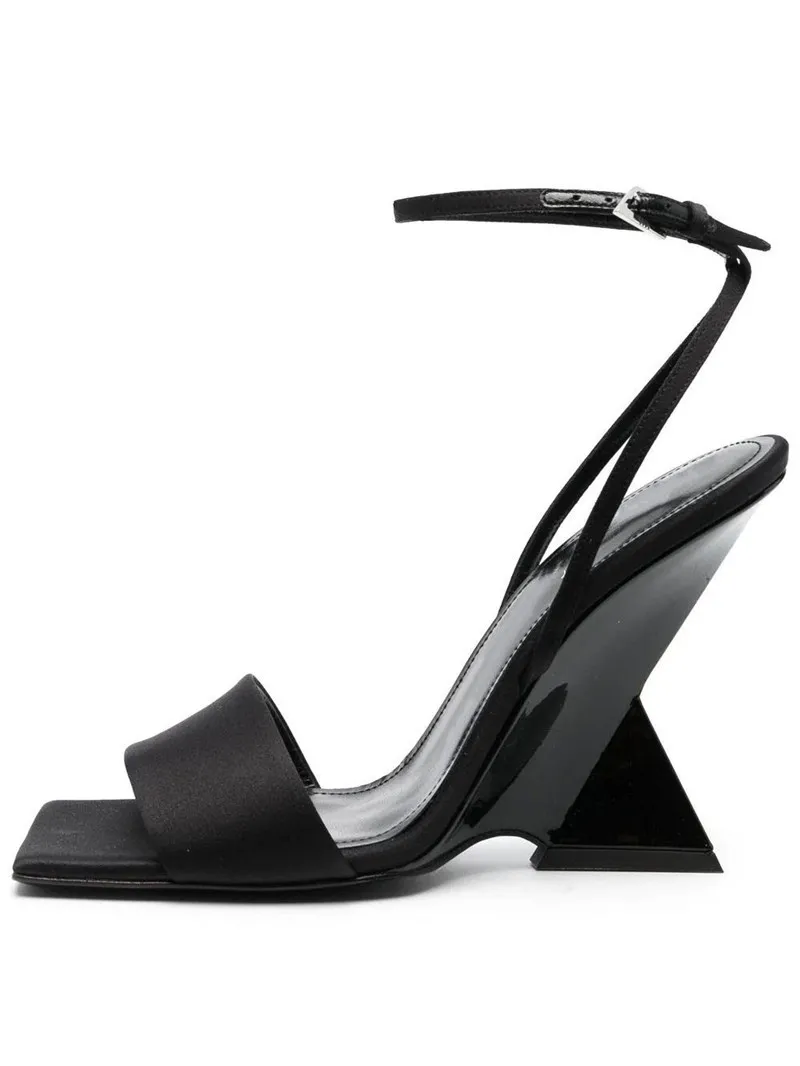 Summer New Open Toe Chunky Heel Square Toe Buckle High Heel Sandals - Black