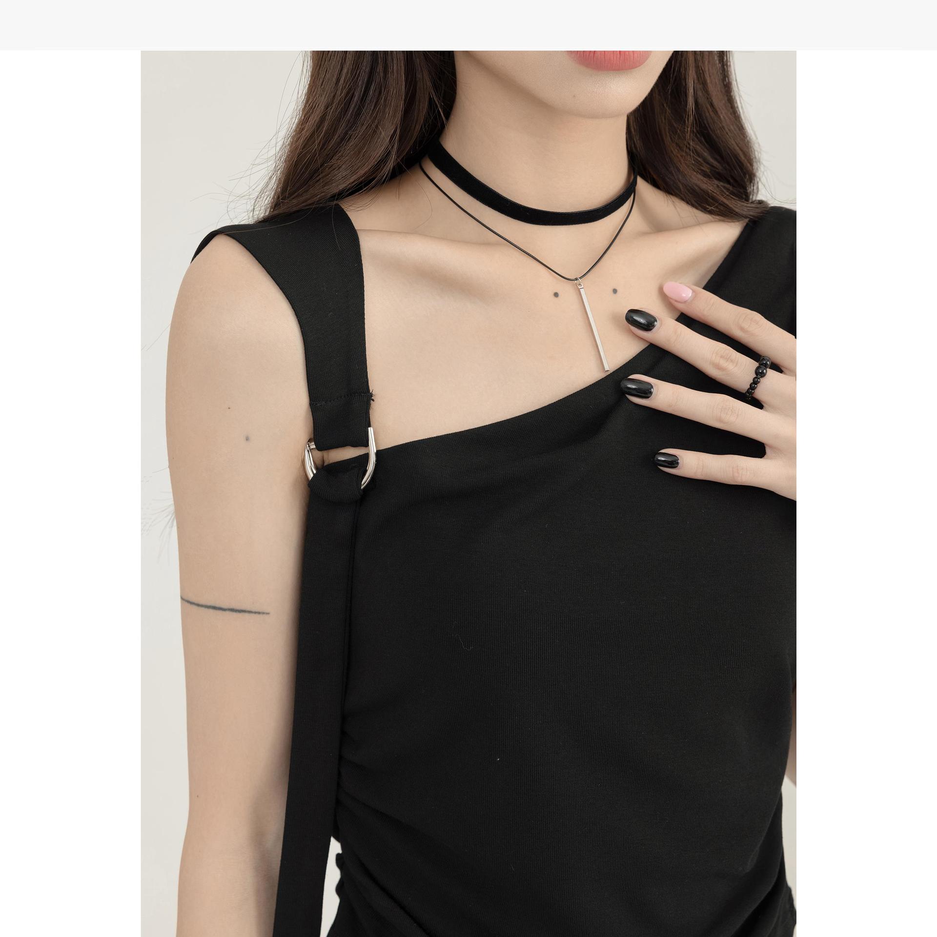 One-shoulder Silver Buckle Top Women's Short Sleeve