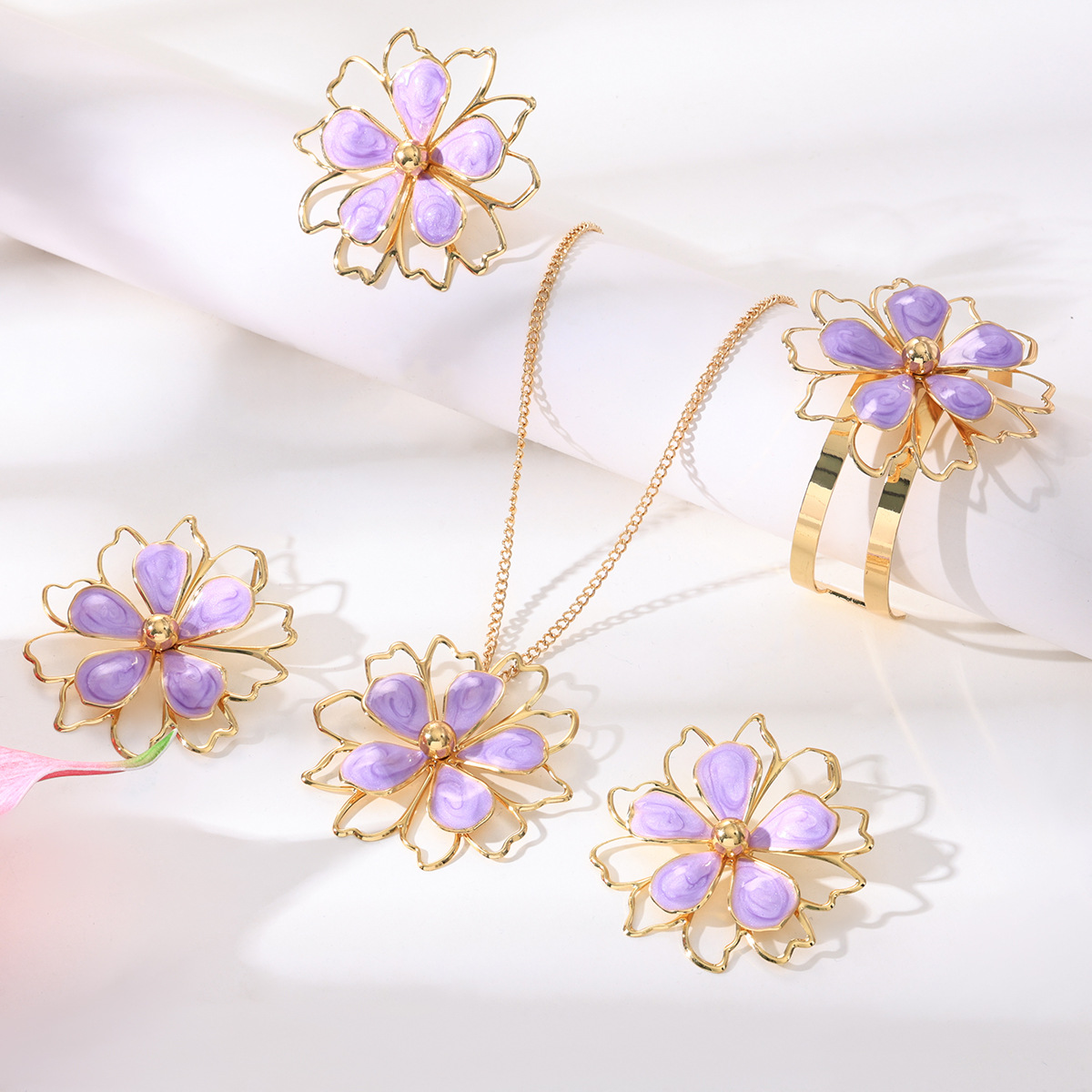 https://cf.cjdropshipping.com/quick/product/6c17b0ab-4ae3-42e4-809e-3f26098f8aa1.jpg