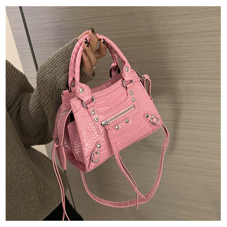 Title 10, New Portable Rivet Tassel Personality Messenger...