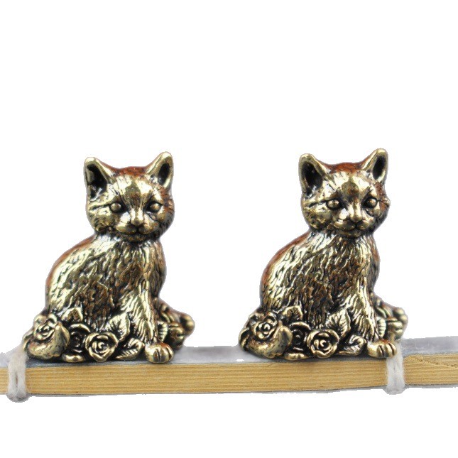 Brass Rose And Kitten Copper Ornament Tea Pet