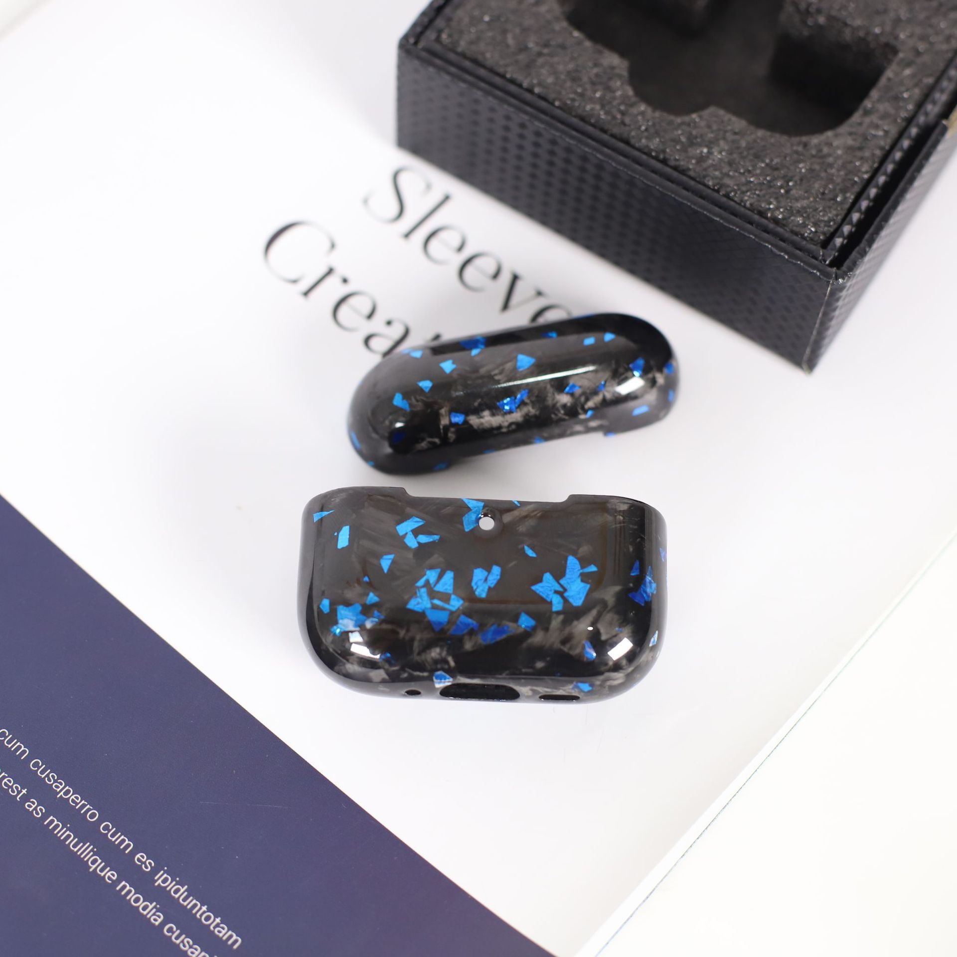 Earphone Case Protector Made Of Carbon Fiber And Kevlar