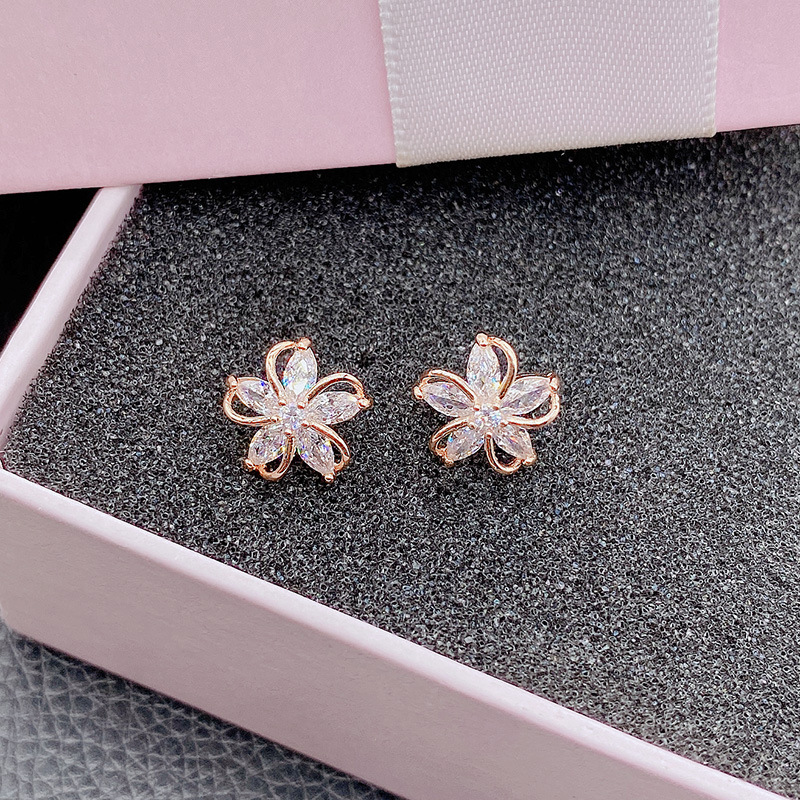 Version Inlaid Zirconium Five Petal Flower Simple And Stylish Earrings